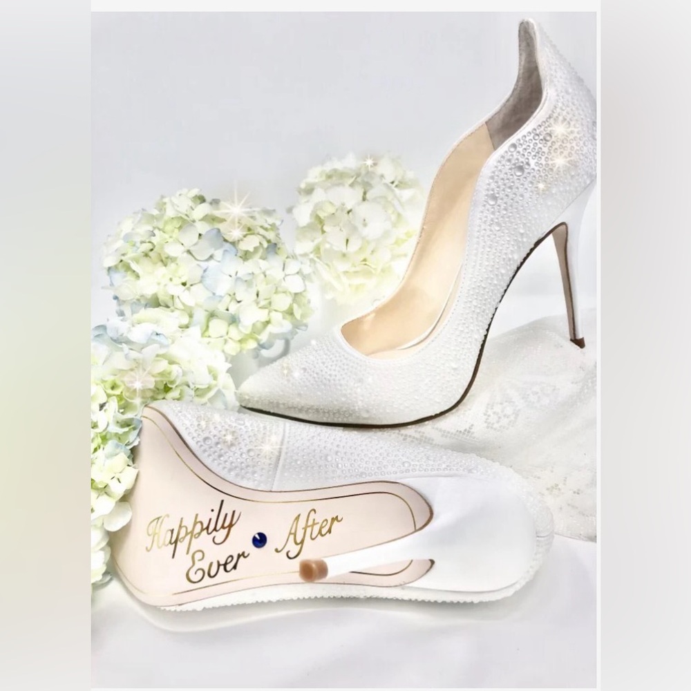 New w/box. Happily Ever After Collection by Jessica Simpson.